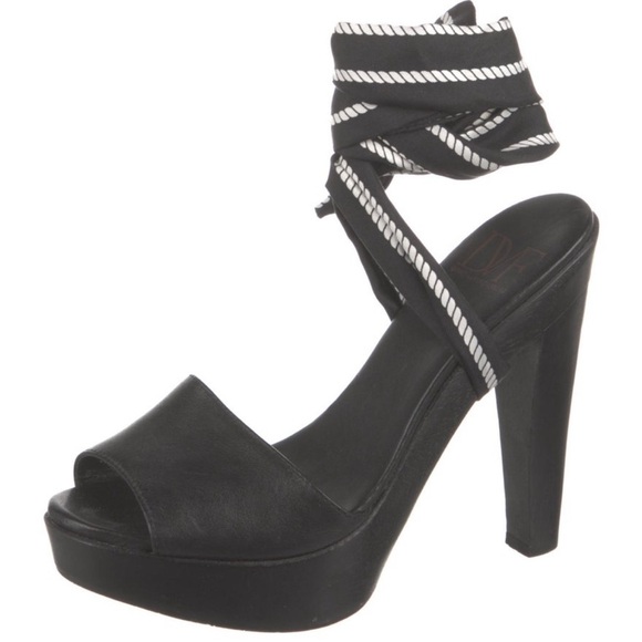 Diane von Furstenberg Leather Sandals - Picture 2 of 5